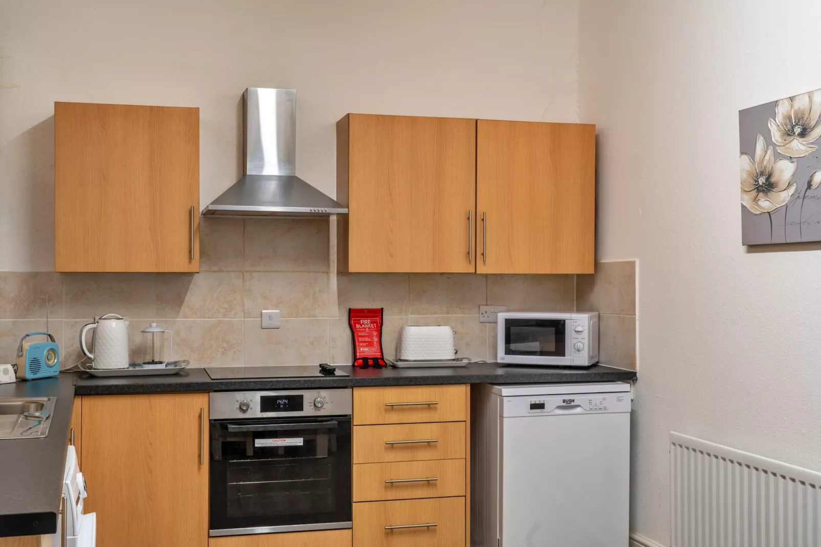 No. 6 Porthgwidden-Kitchen