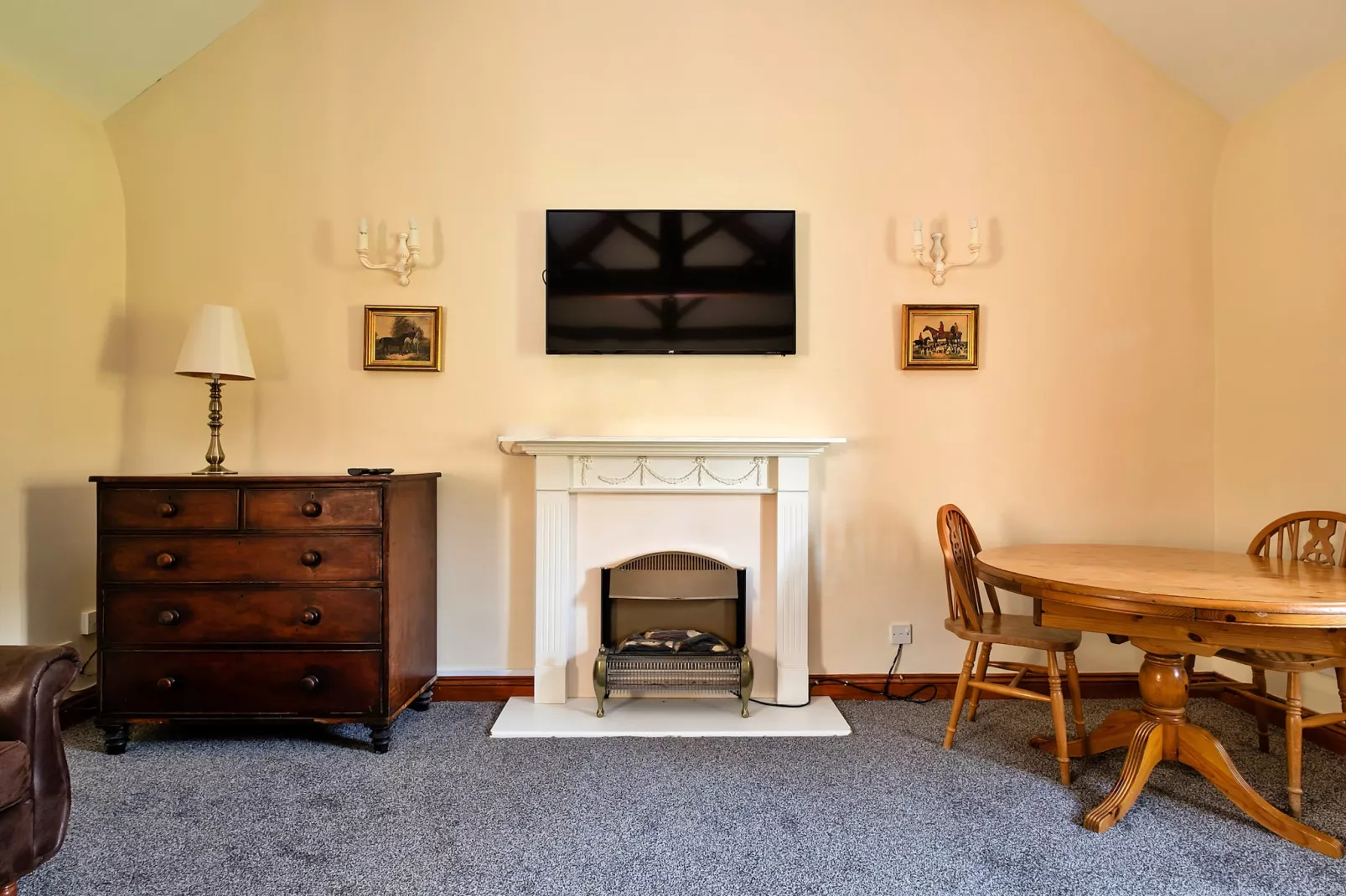 Walton Maisonette-Dining room