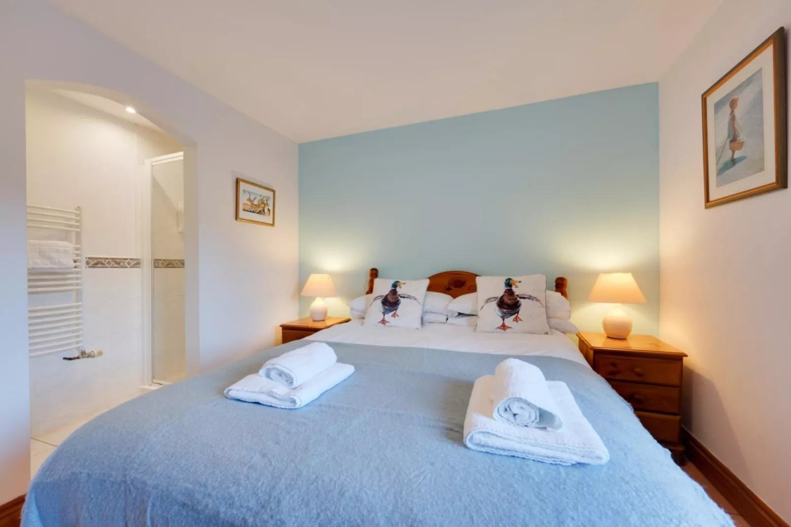 Cherry at Buckland Court-Bedroom