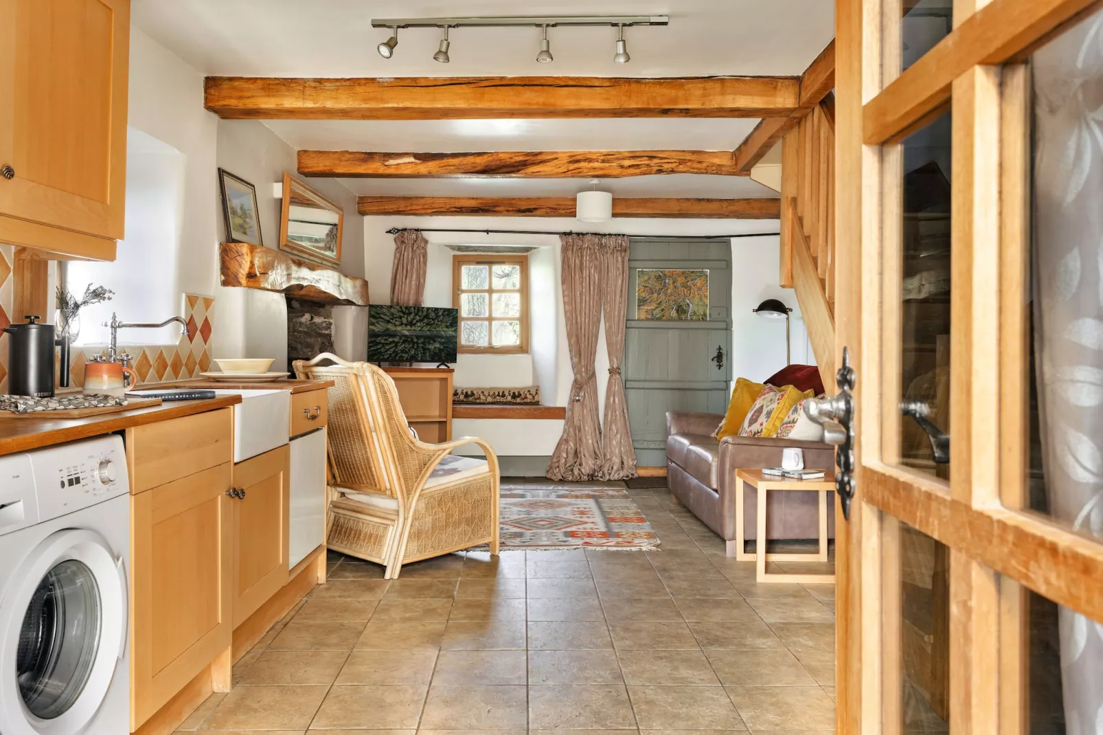 St Francis Cottage-Salon