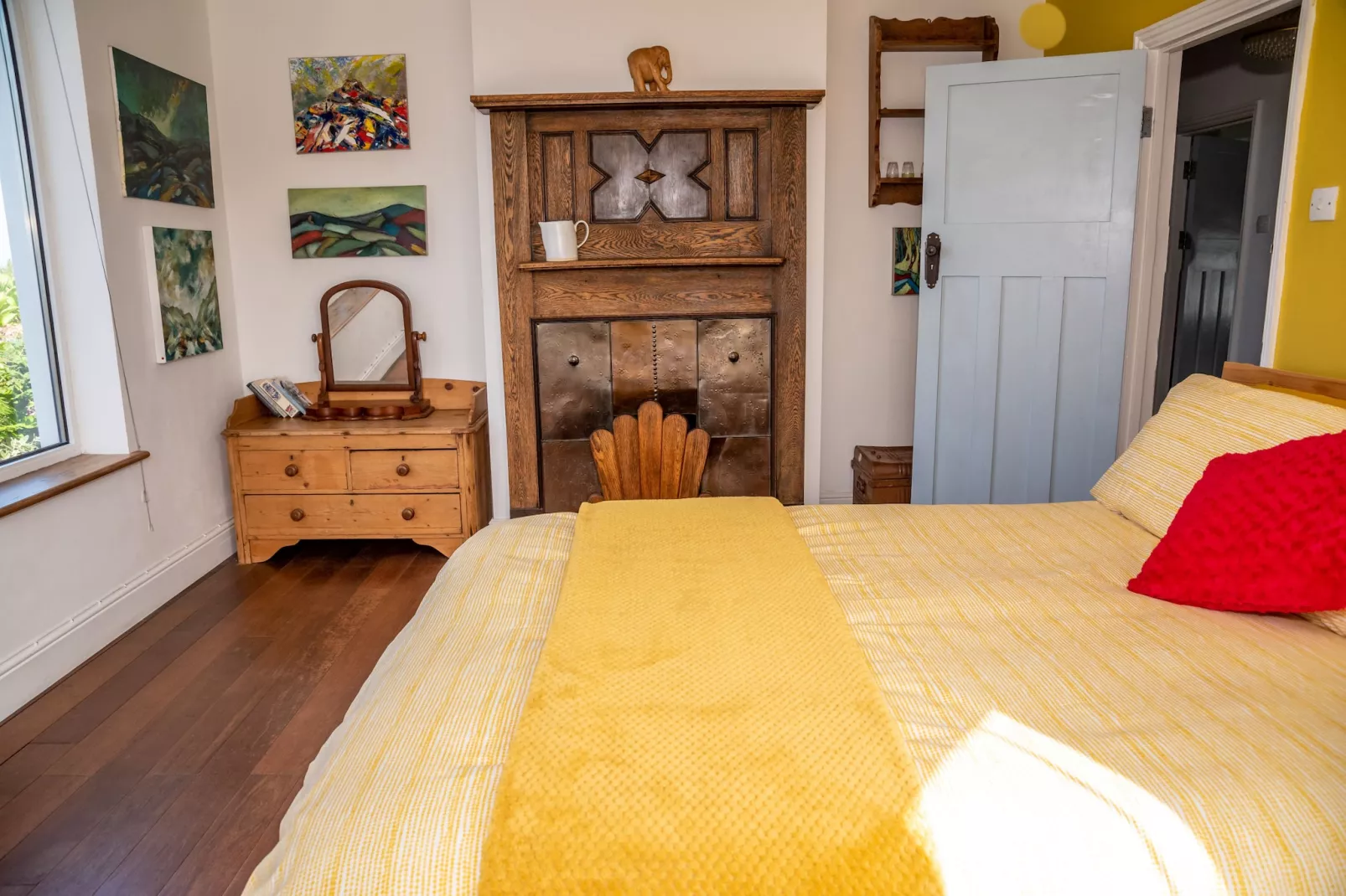 Western Watch-Bedroom