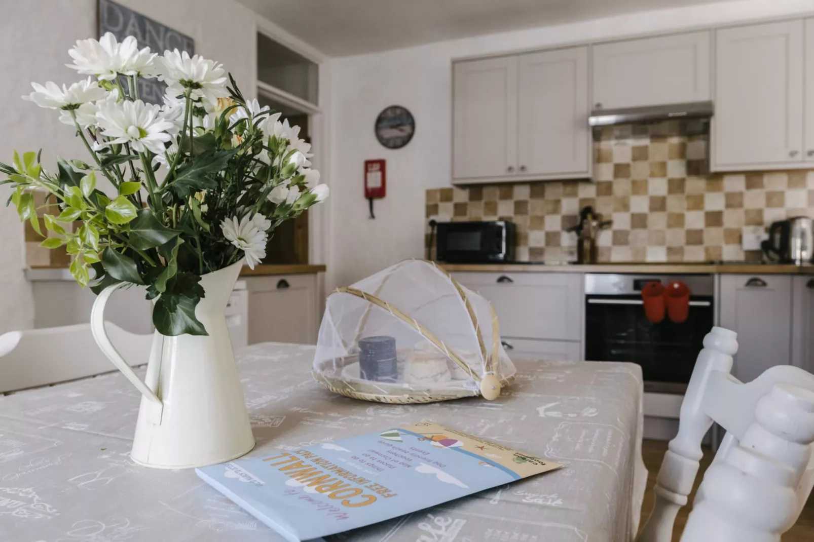 Swallow Cottage-Kitchen