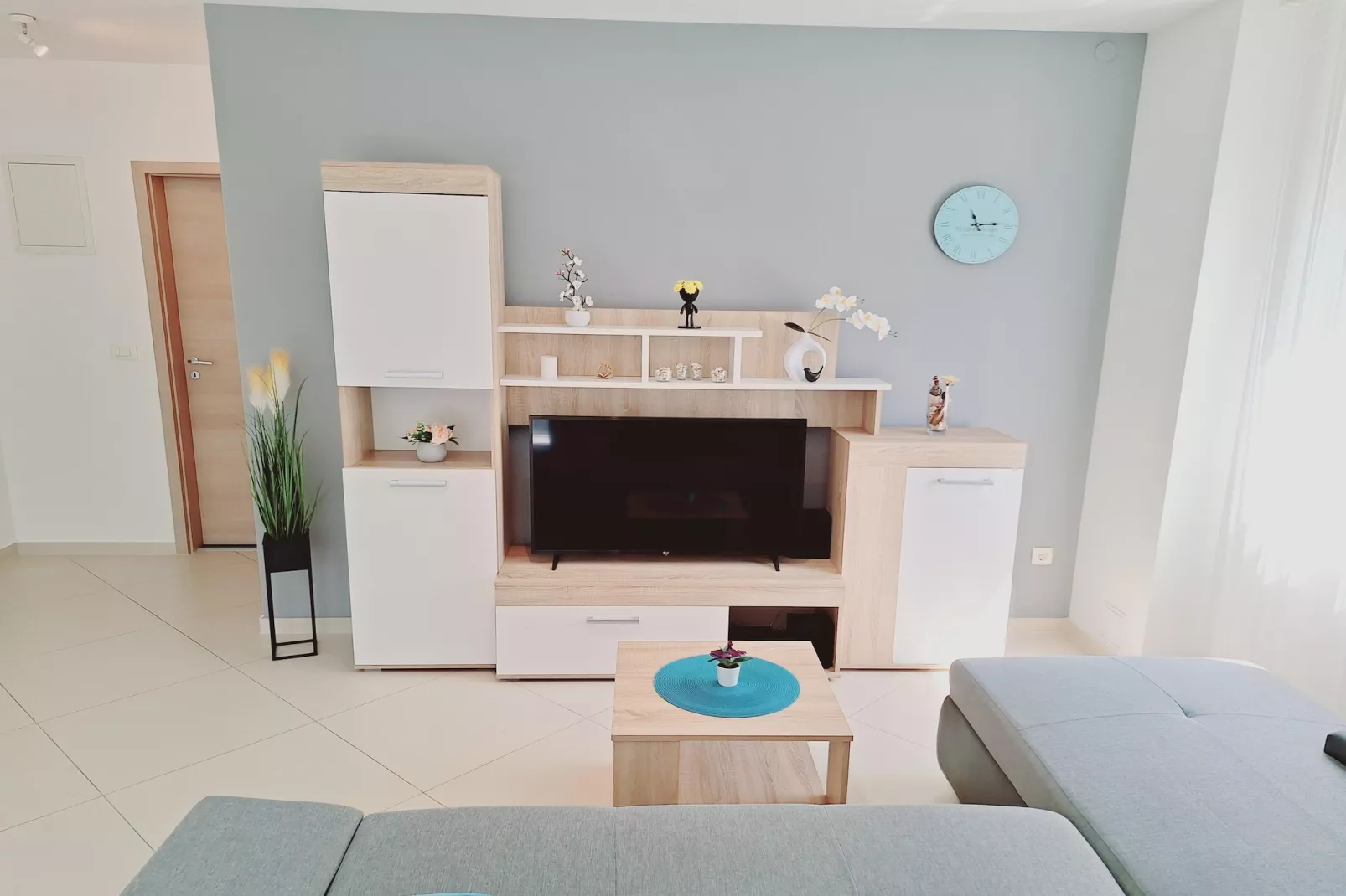 Enelani 2-Wohnzimmer