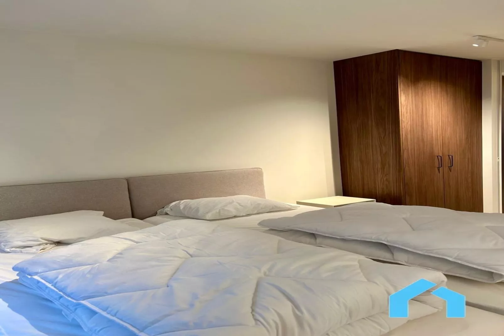 Emeraude 11-Bedroom