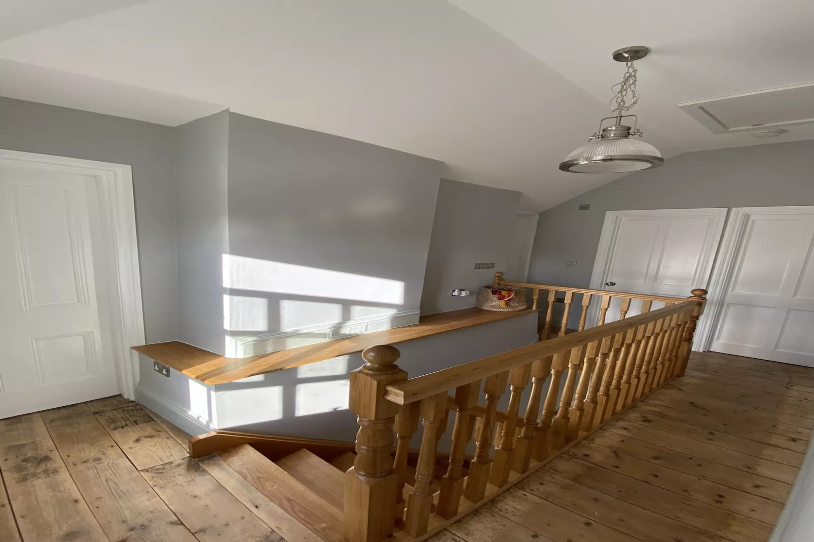 Potters Cottage-Landing