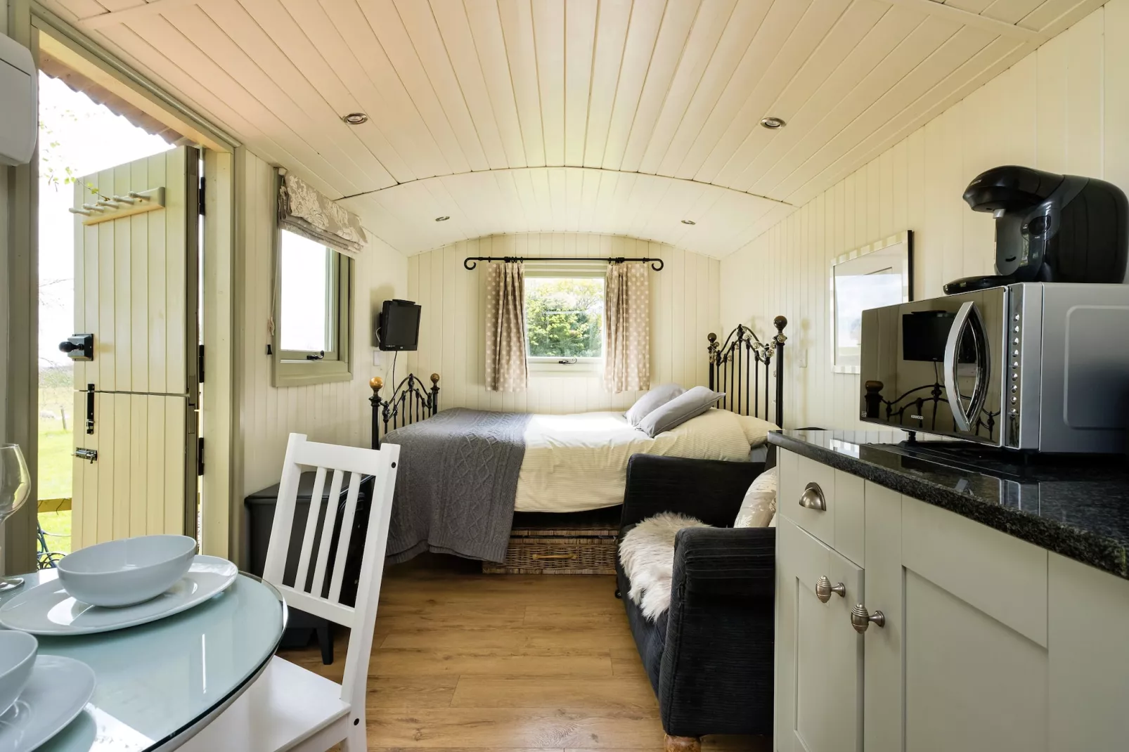 Hay and Hedgerow Glamping-Kitchen