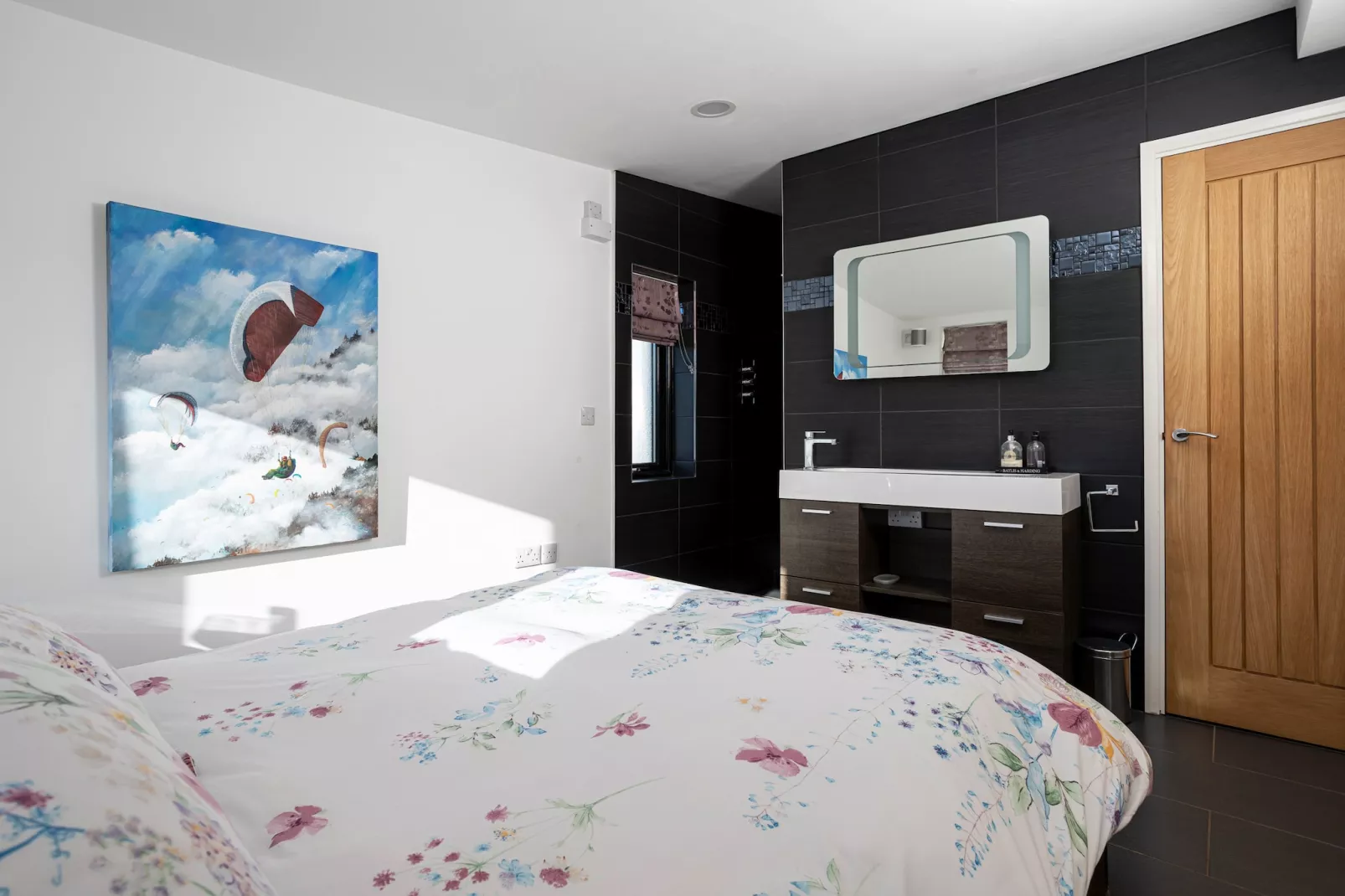 The Lighthouse Hide-Bedroom