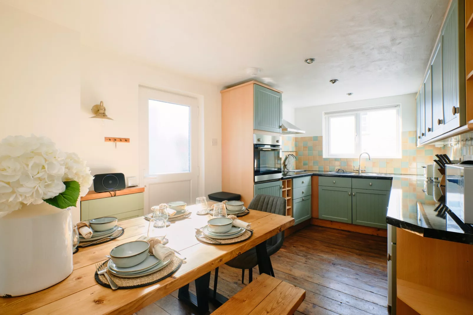 Scallop Cottage-Dining room