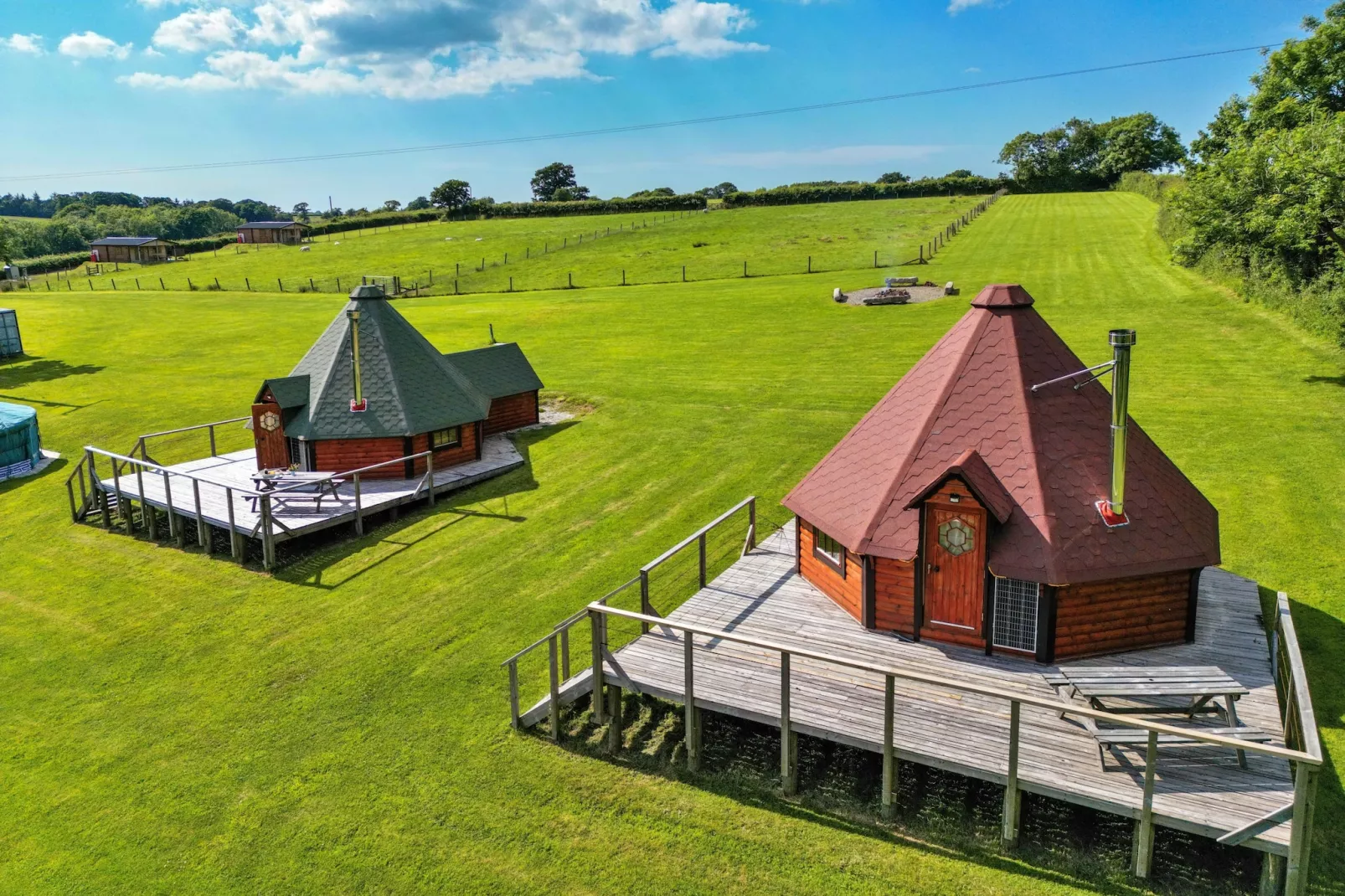 'Dartmoor' Wooden Eco-Lodge-Outdoor