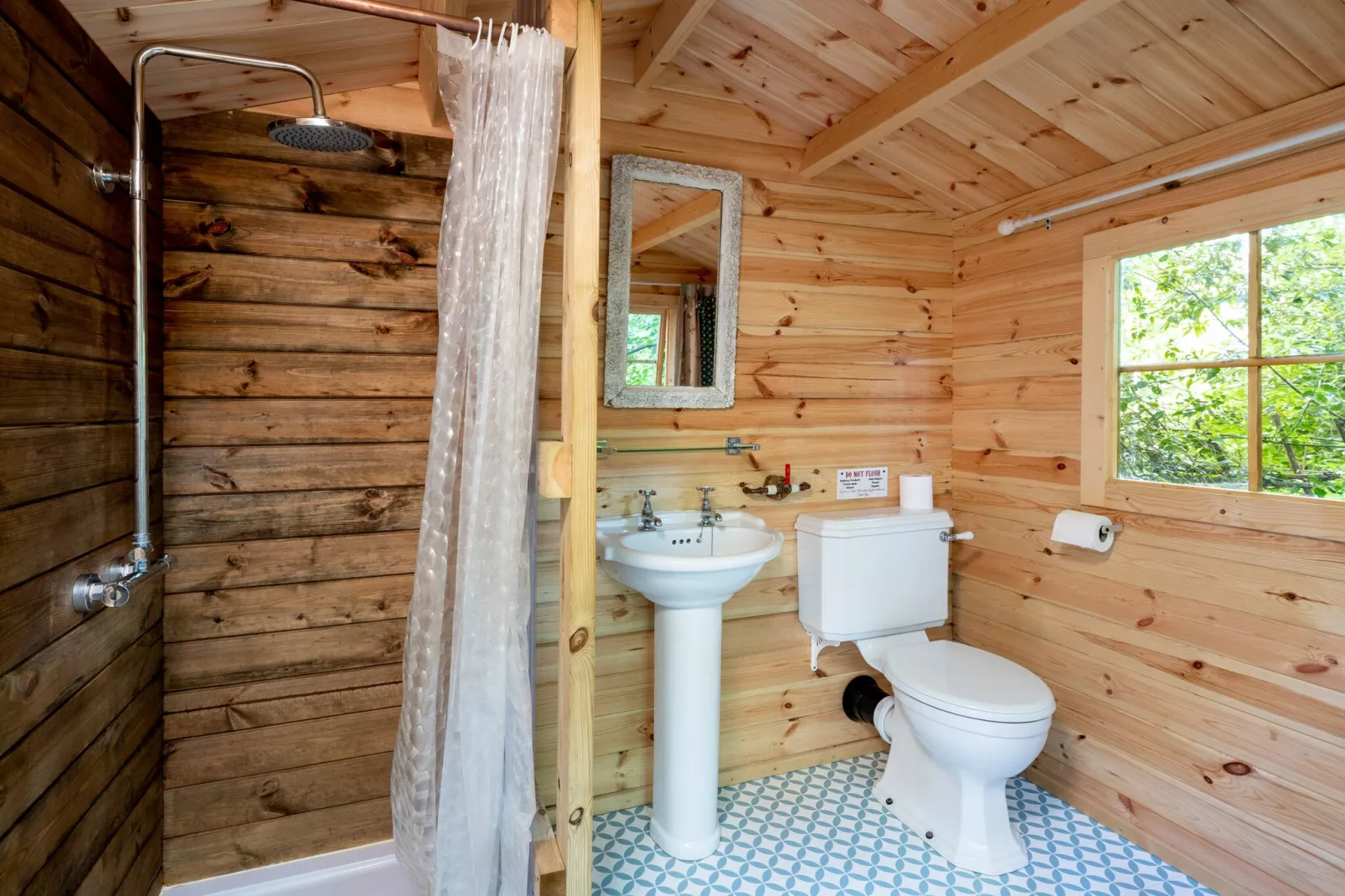 Bedouin Bell Tent-Bathroom