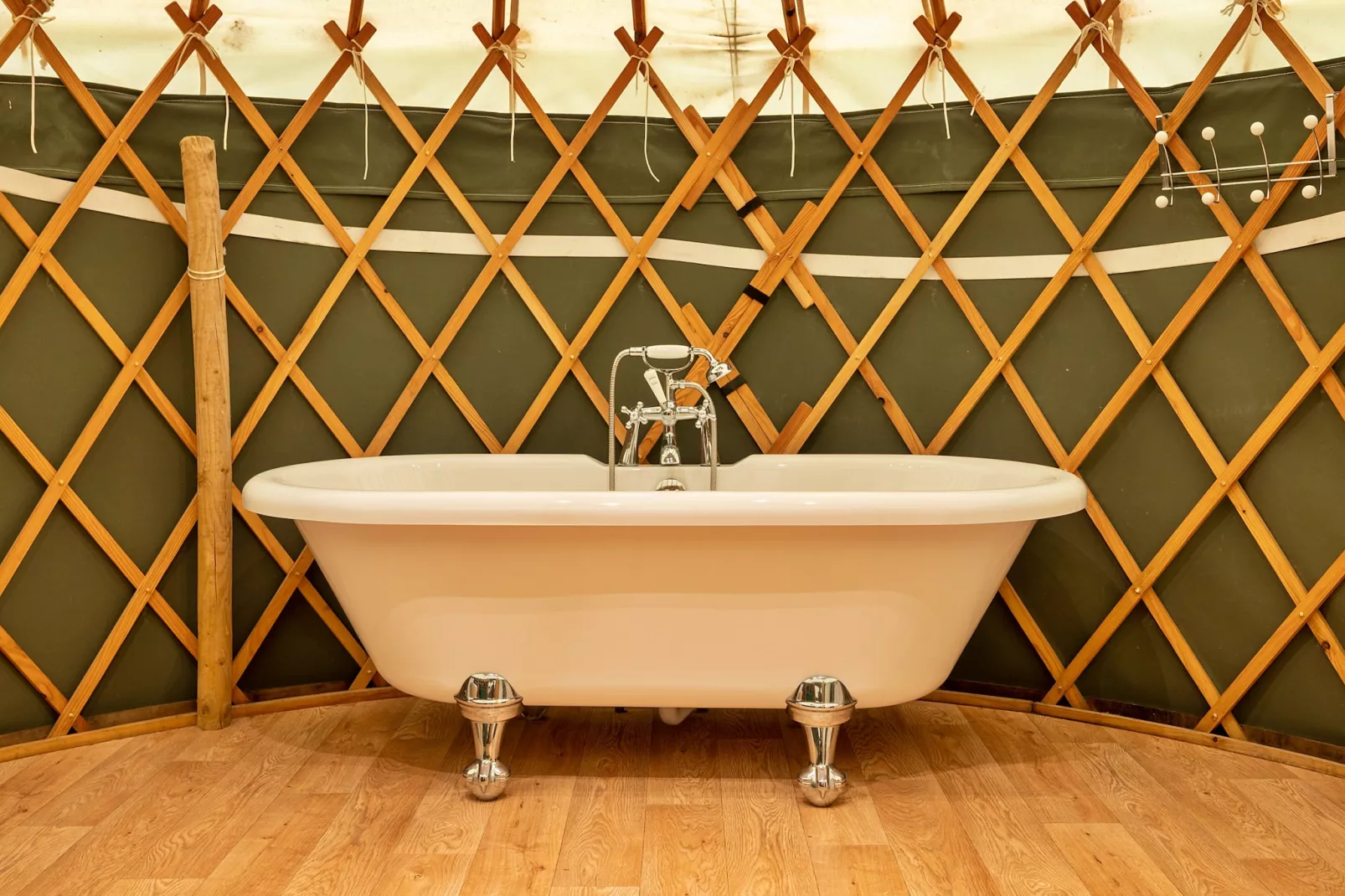 Heather Yurt-Badezimmer