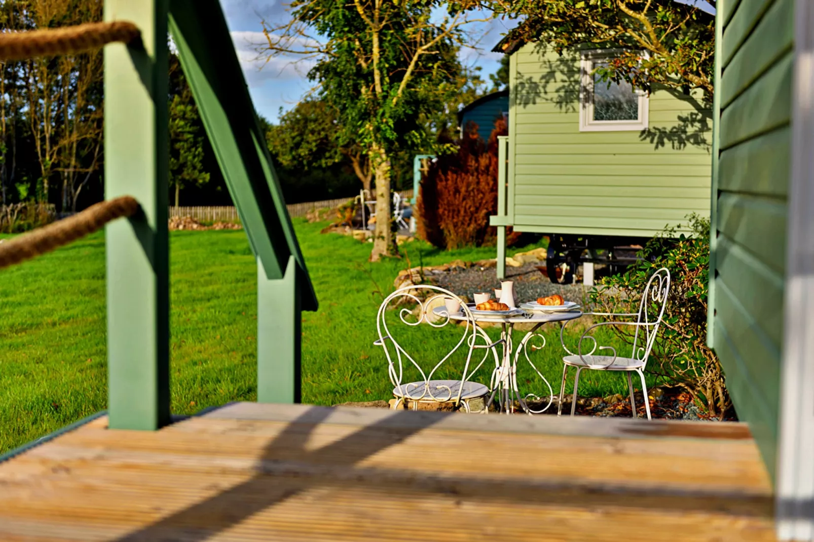 'Angharad' Poachers Hut-Gardens summer