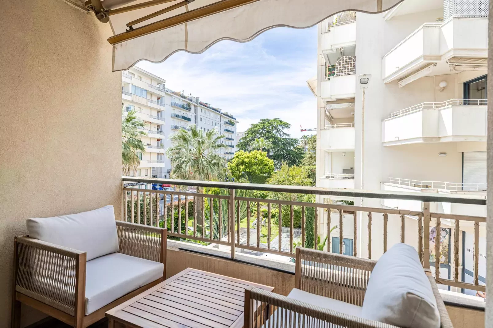 JB-9-LERINS-Terrace balcony