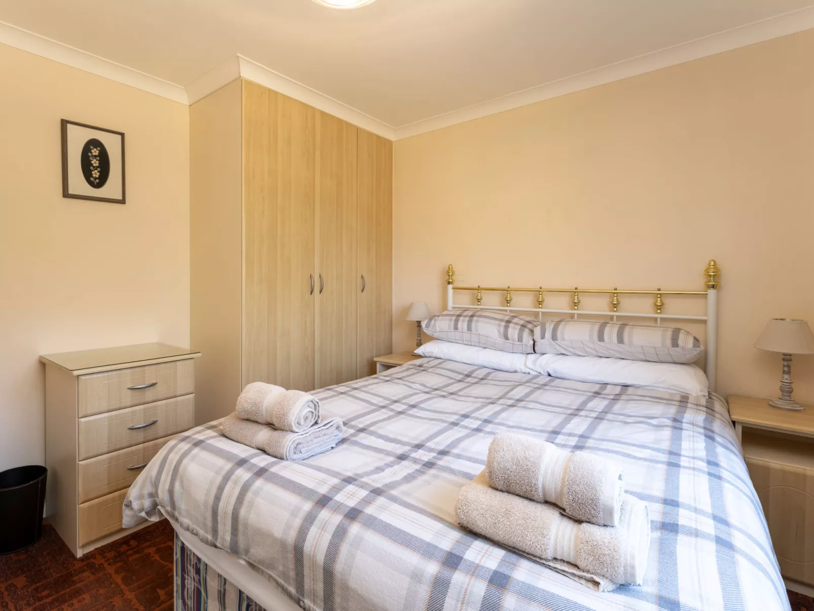 Capercaillie Lodge-Inside