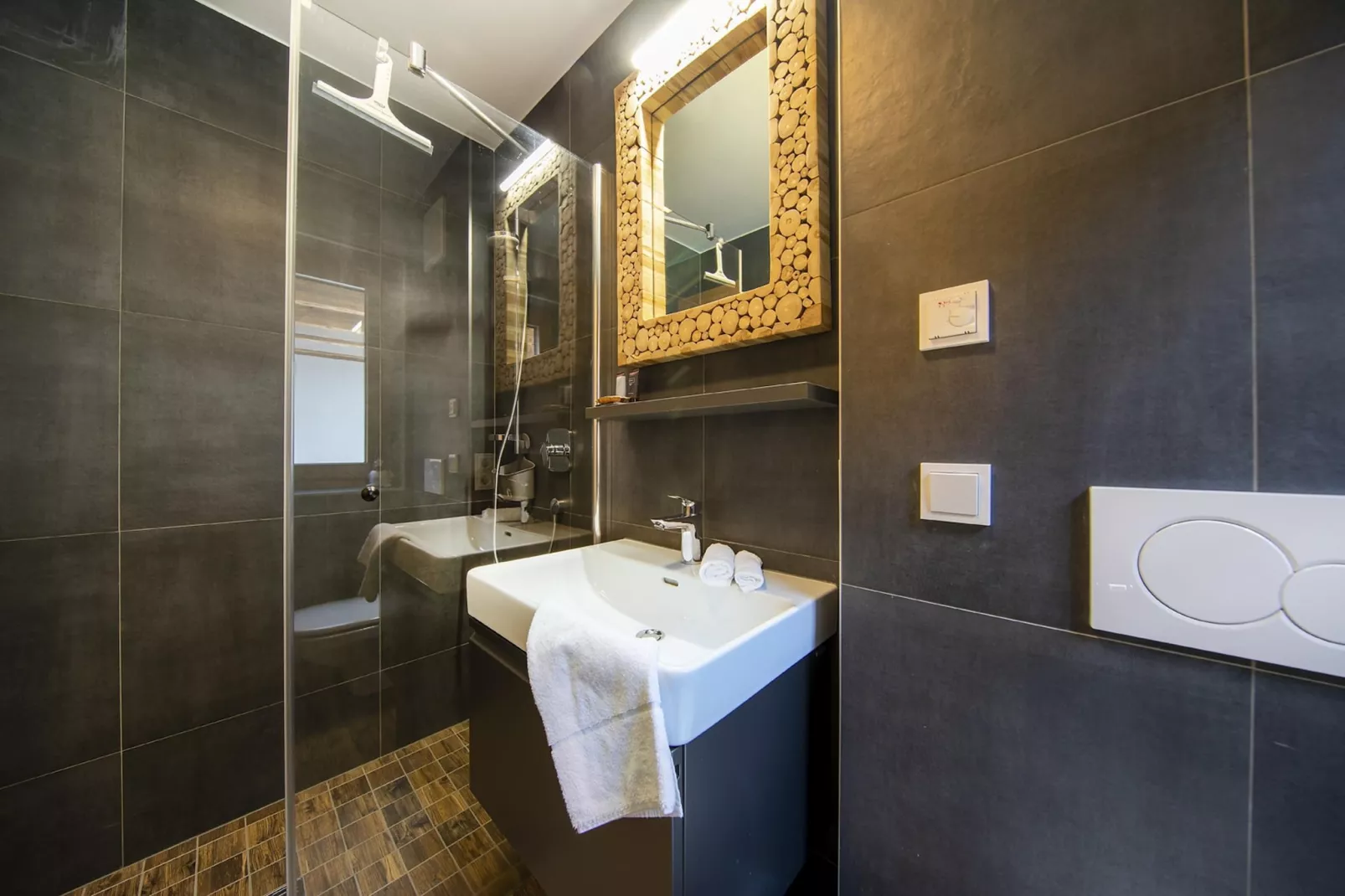Nationalpark Chalet Kreuzkogel-Bathroom