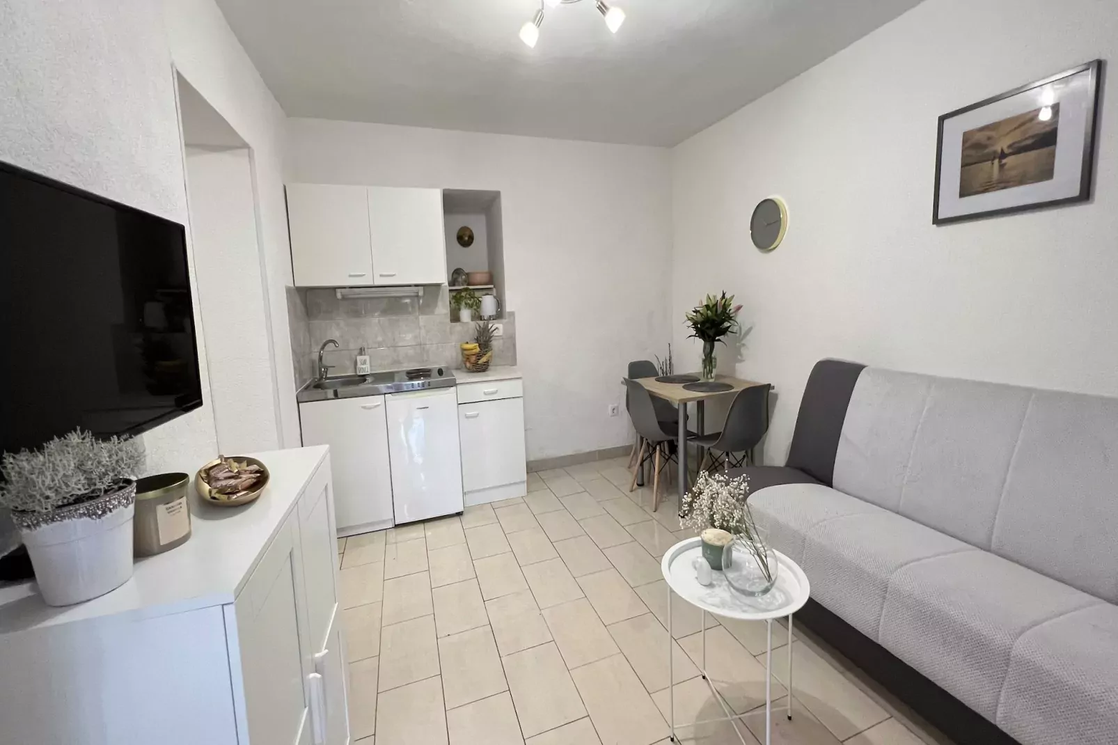 Apartmani Vela Makarska - Studio With Garden View-Kitchen