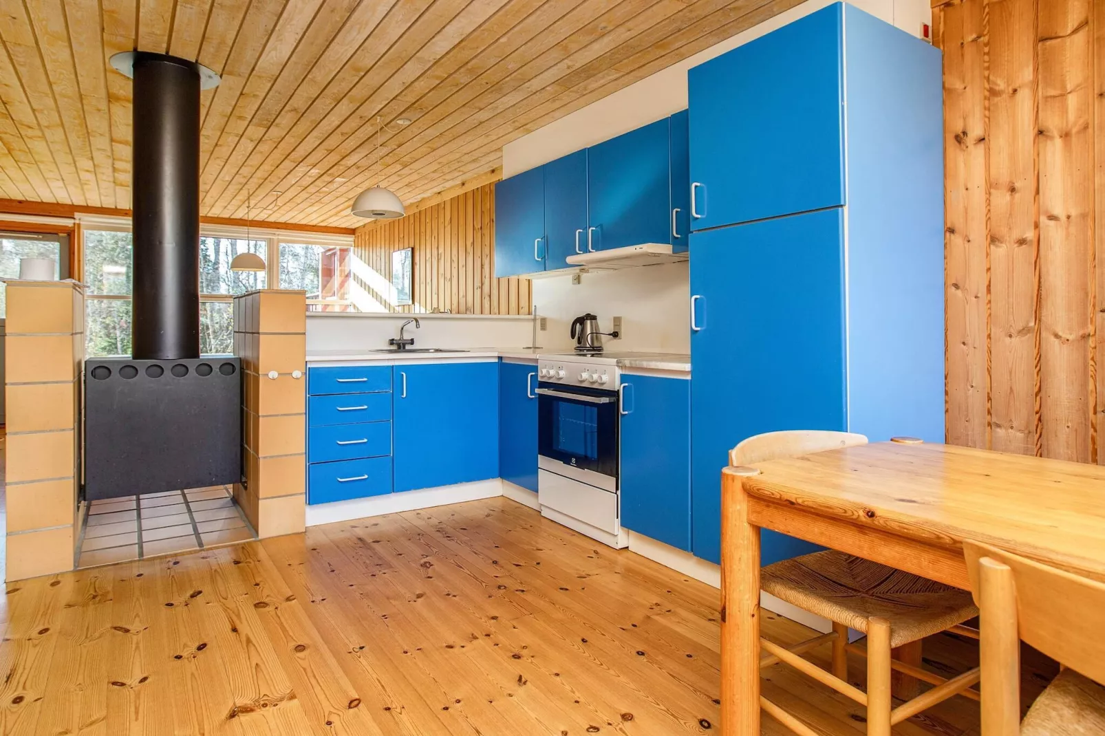 3 room,1st row,renovated-Innen