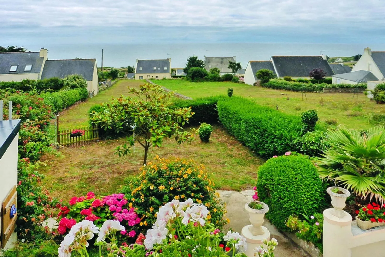 Holiday home Plouhinec-Gardens summer