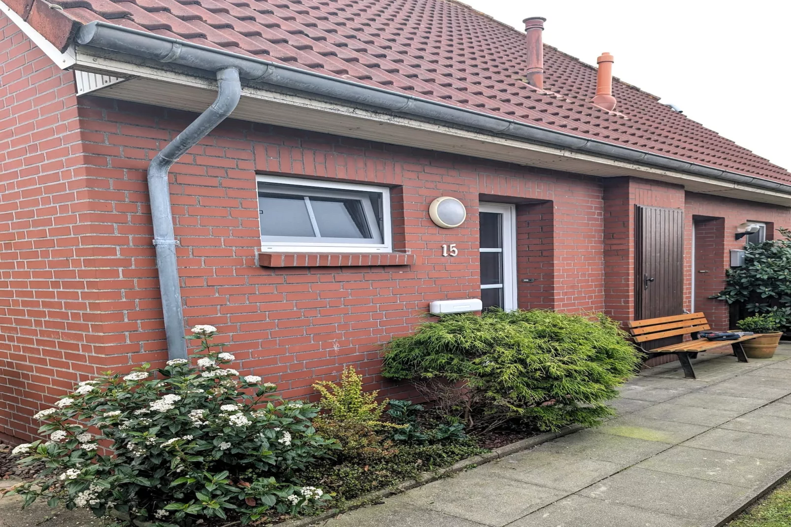 Ferienhaus Neßmersiel-Exterior summer