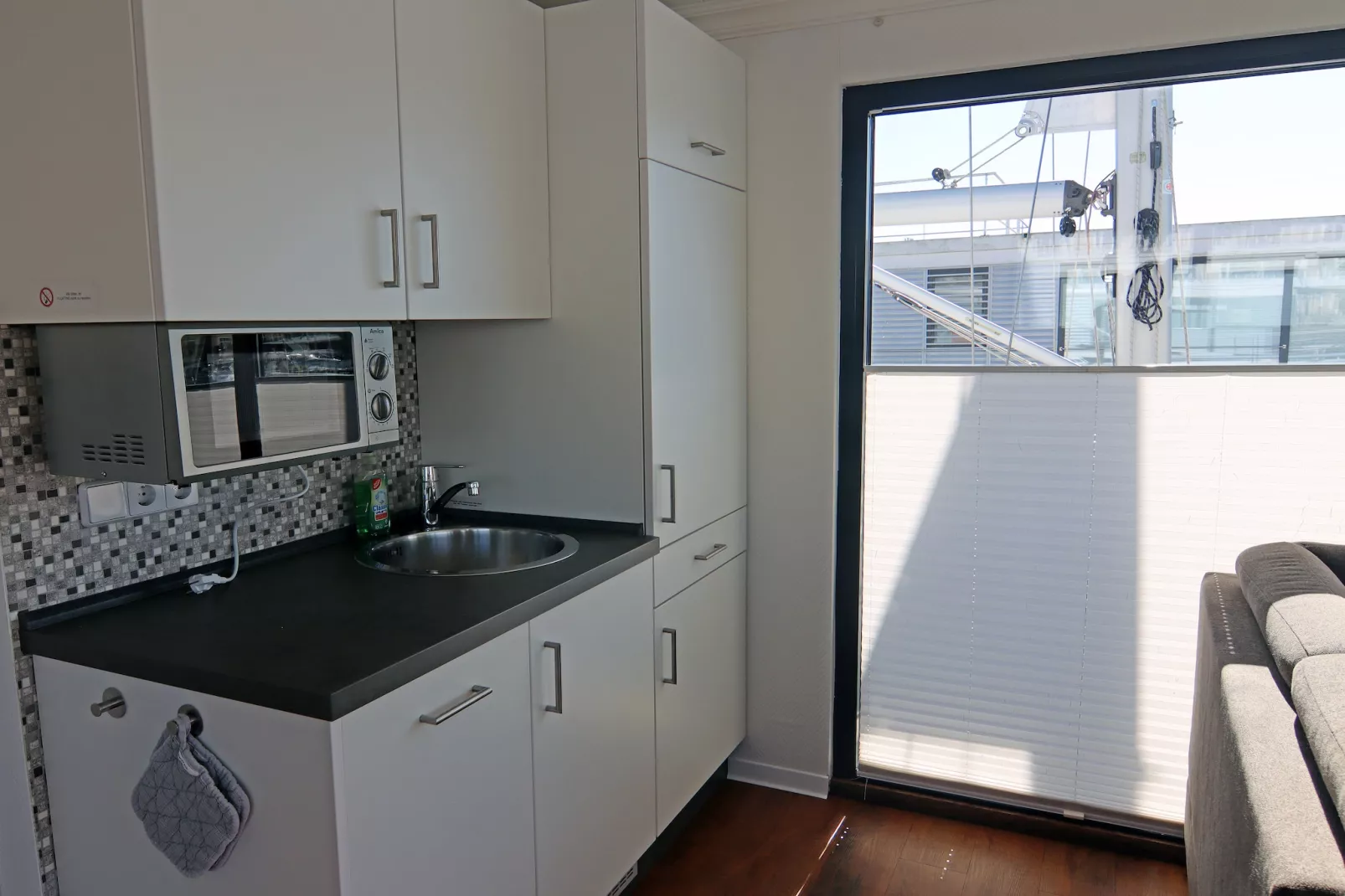 Hausboot Family & Friends LP2 / 1-2 Personen-Kitchen