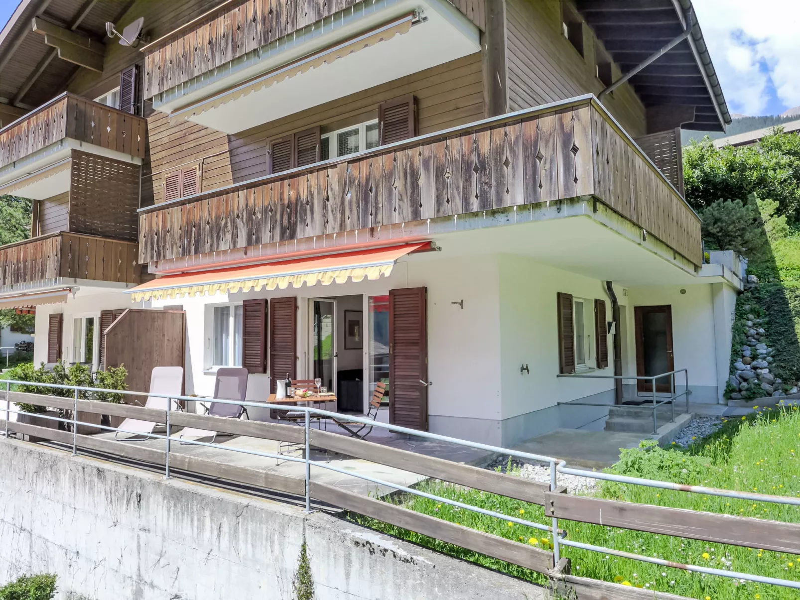 Chalet Almis-Bödeli-Draußen