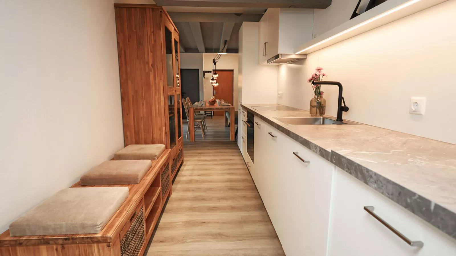 Tirola Platzl-Kitchen