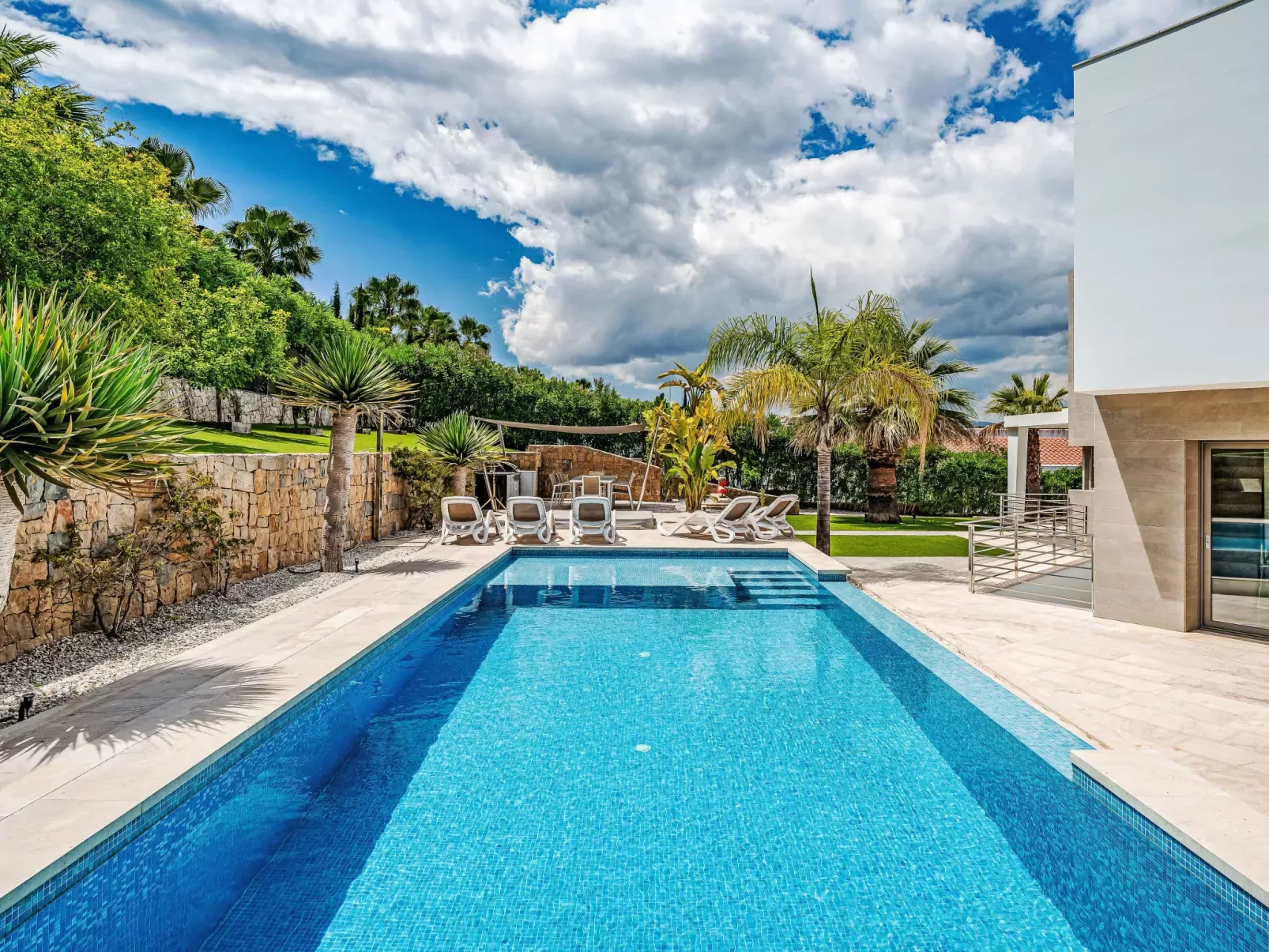 Villa Eos-Dehors