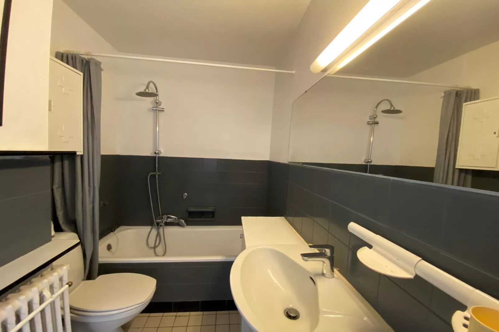 MERCATOR 0502PK-Bathroom