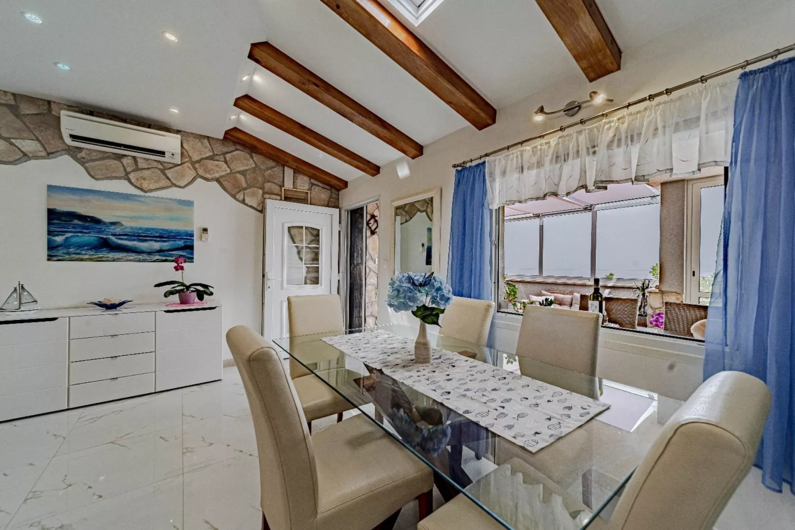 Stone House Blaca - Two Bedroom Stone House with Terrace and Sea View-Kitchen