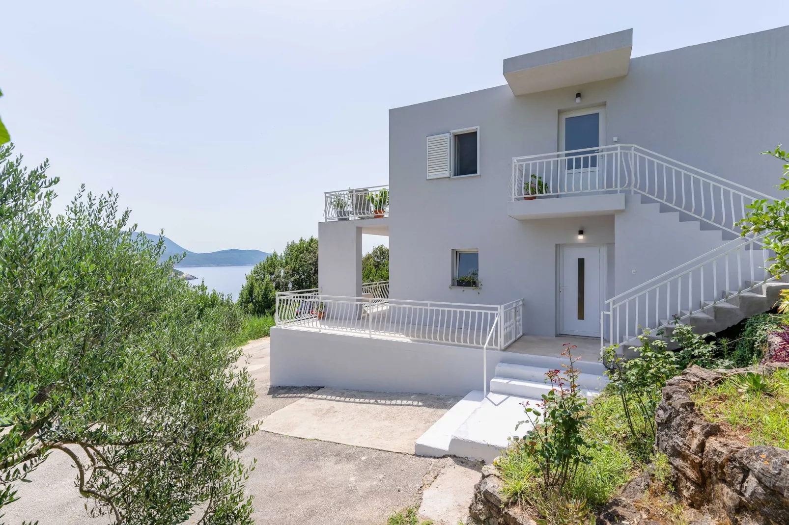 Apartment Konak - Two Bedroom Apartment with Terrace and Sea View-Outdoor