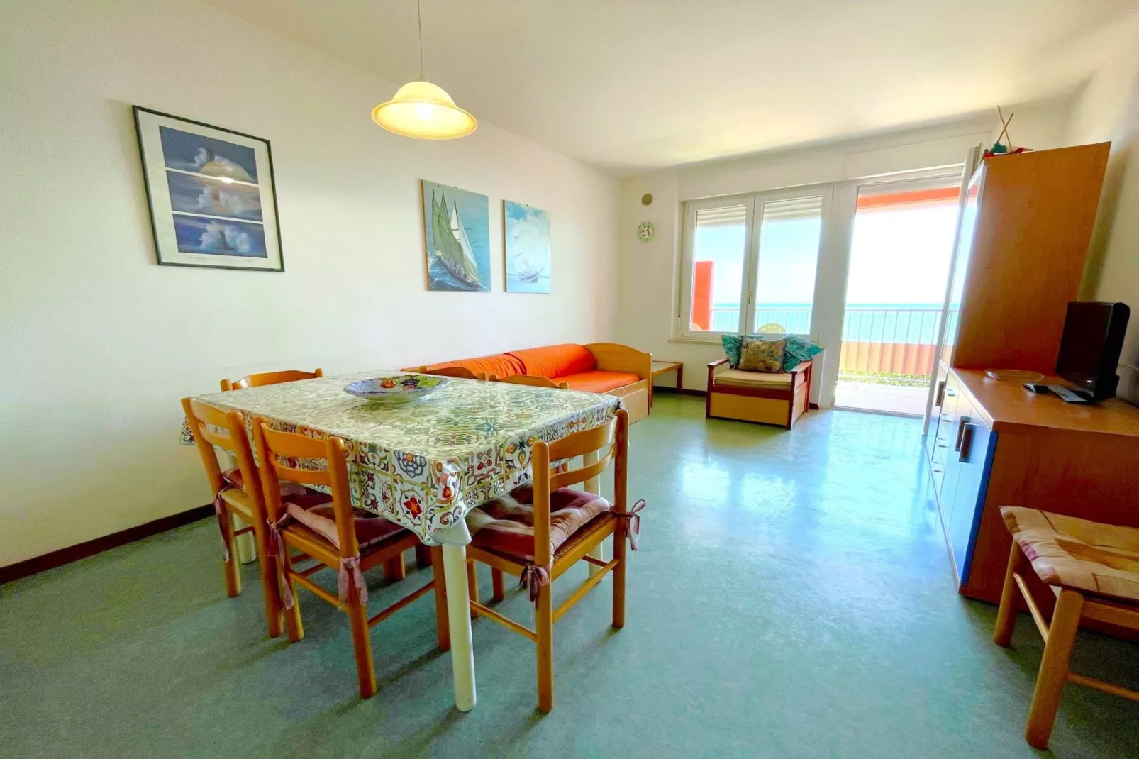 Miramare 6/17-Living room