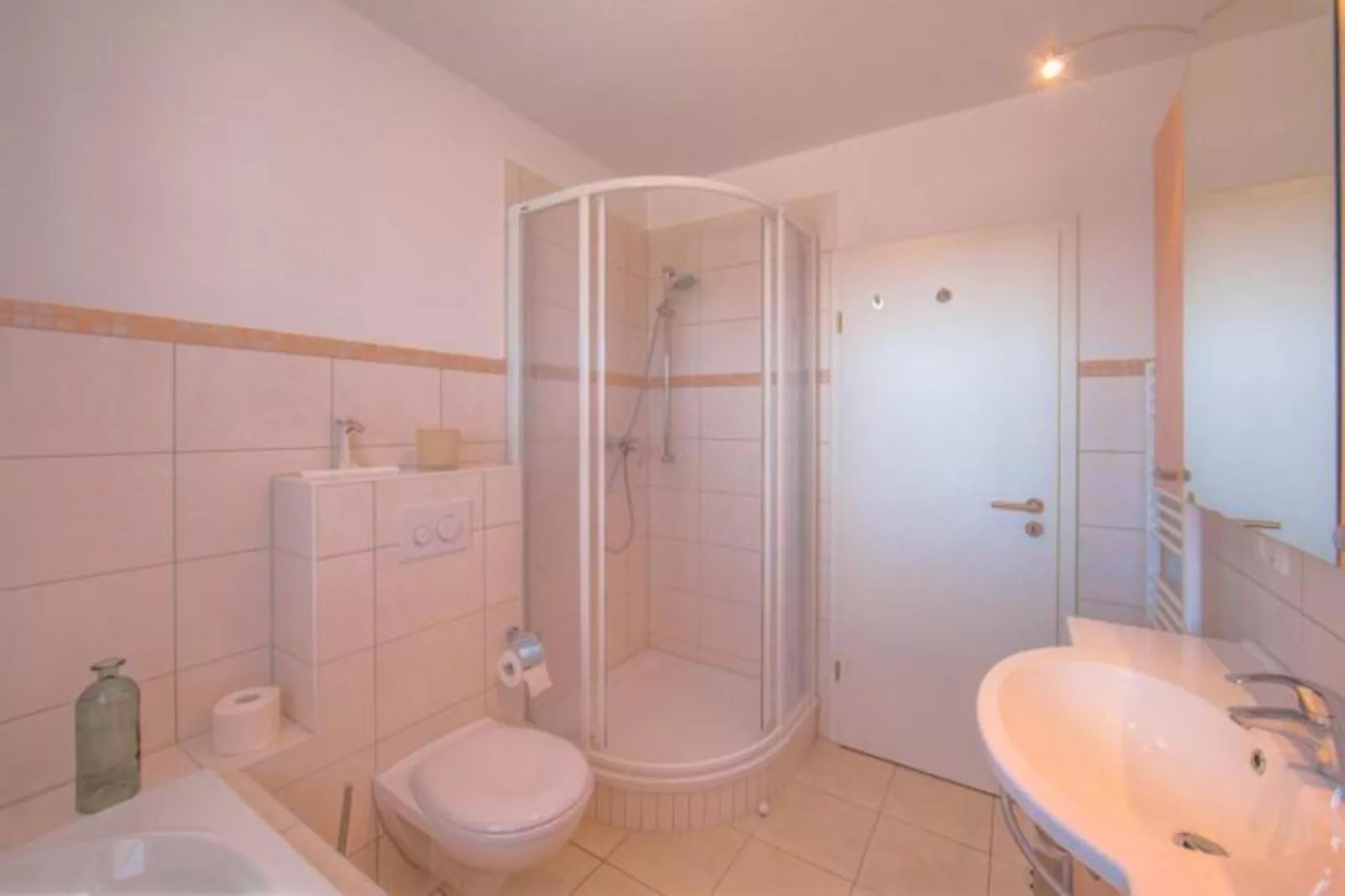 Mitteldeck 523-Bathroom