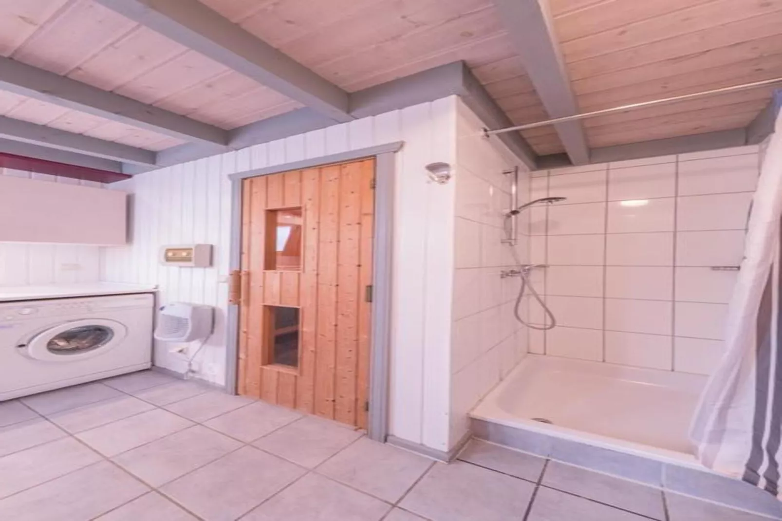FH Wildgans Comfort mit Sauna & Kaminofen 81 qm 177-Bathroom