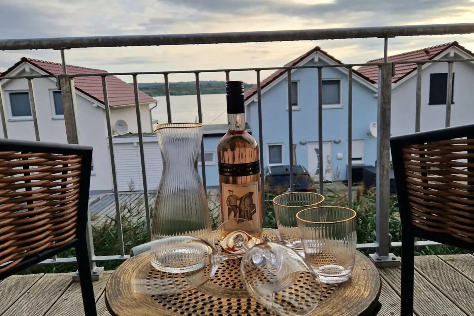 518595-Terrace balcony