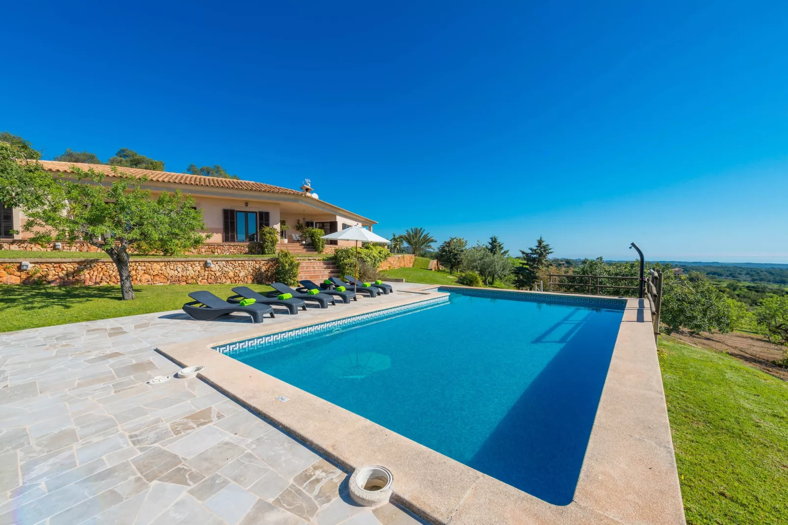 Sa Roca Blanca-Pool