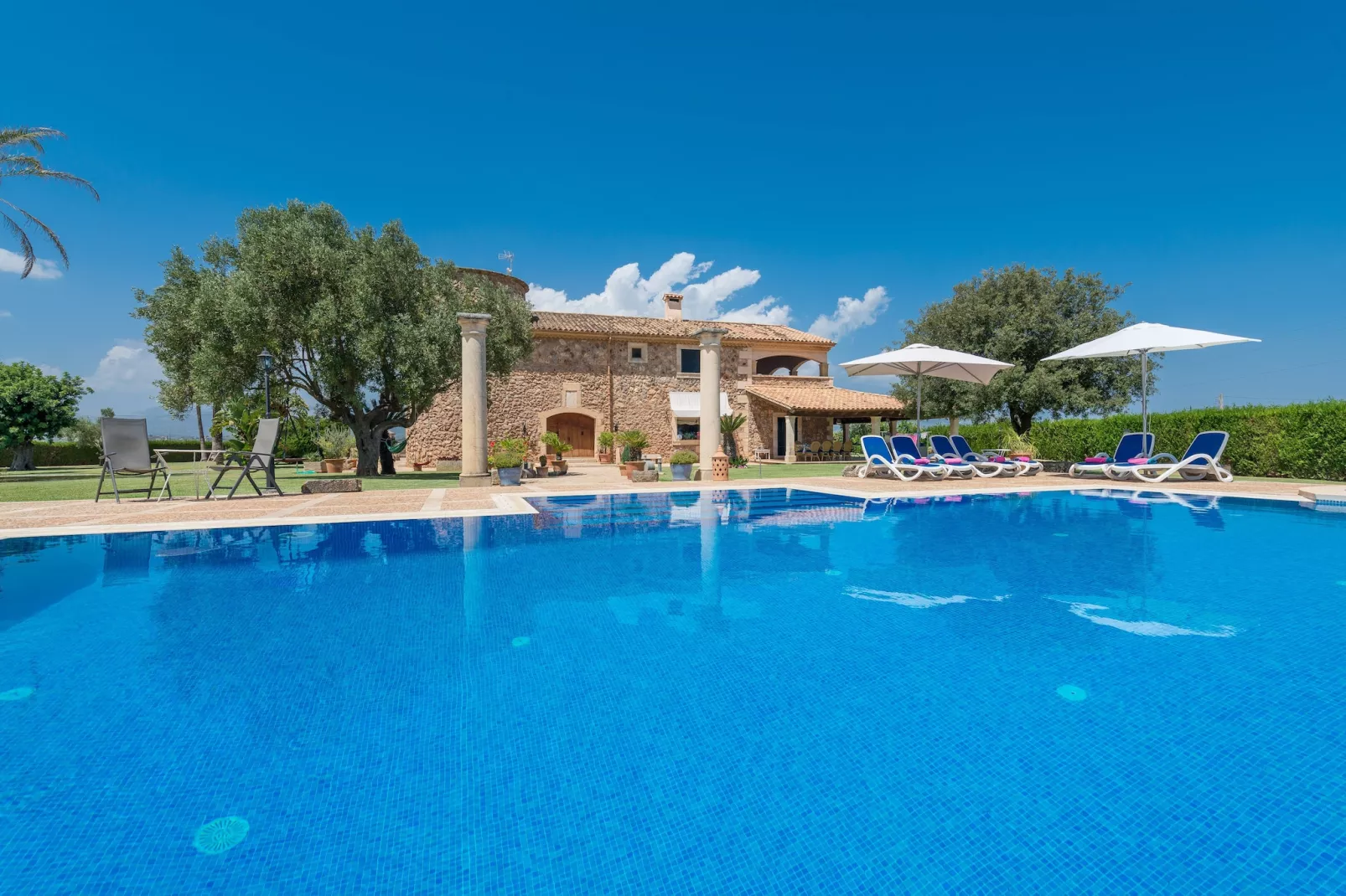 Can Colis-Pool