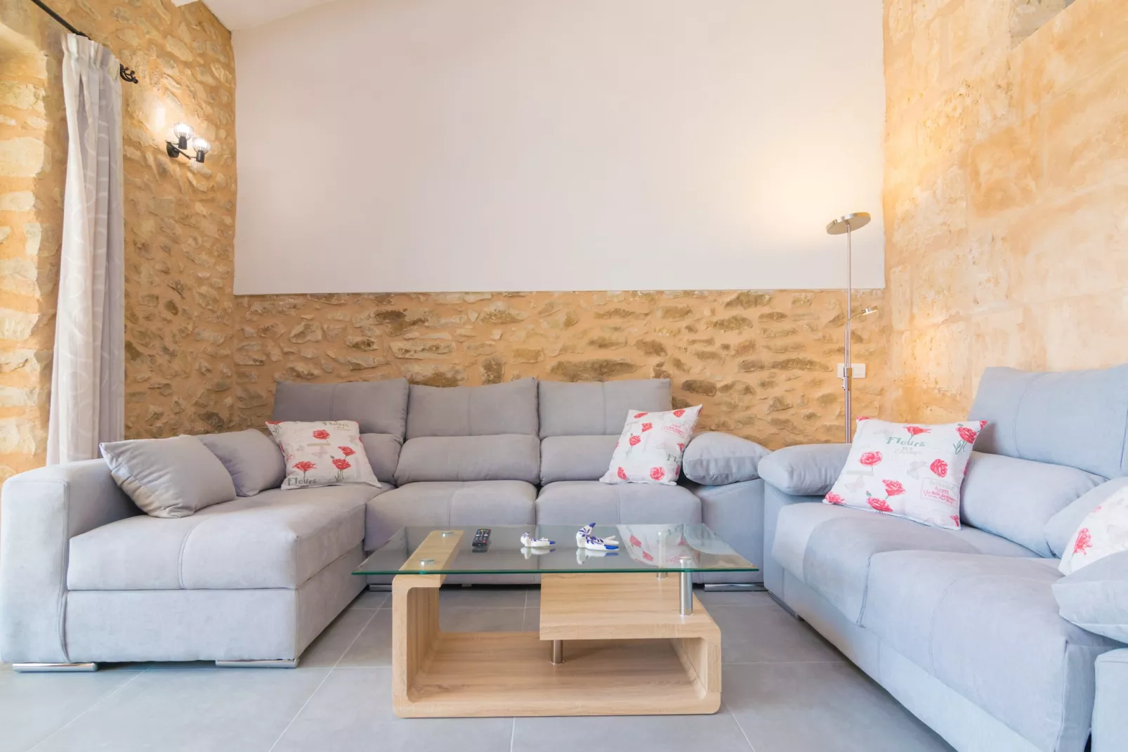 Can Tianet-Living room