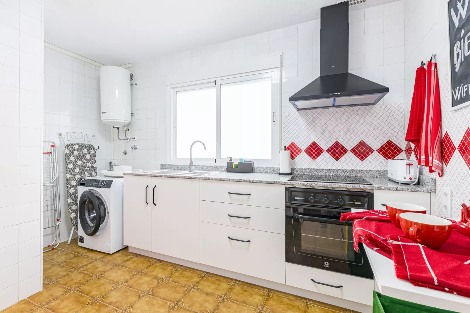 The Beach (villa Mar)-Kitchen