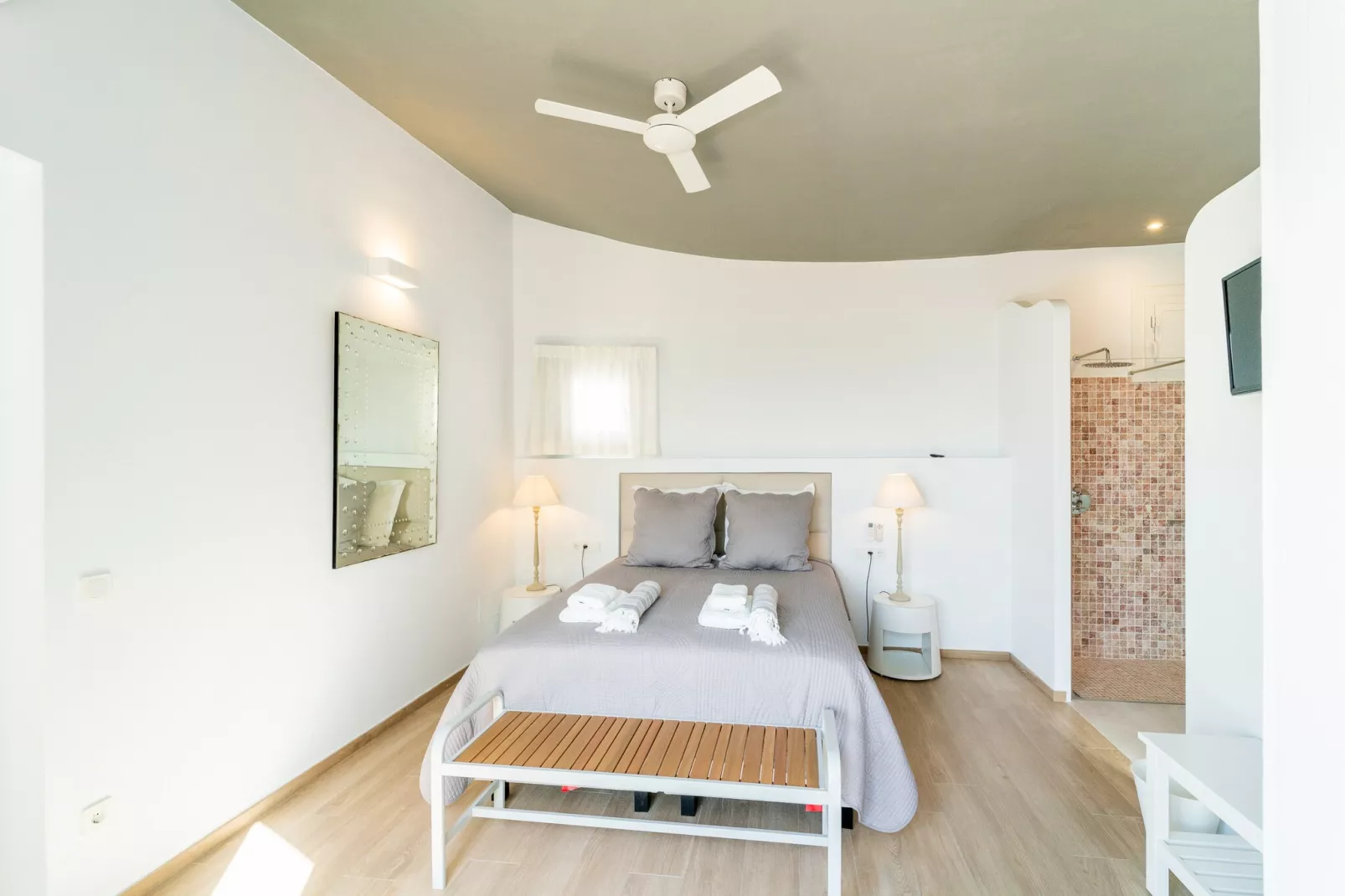Villa Gaudina-Image-tags.