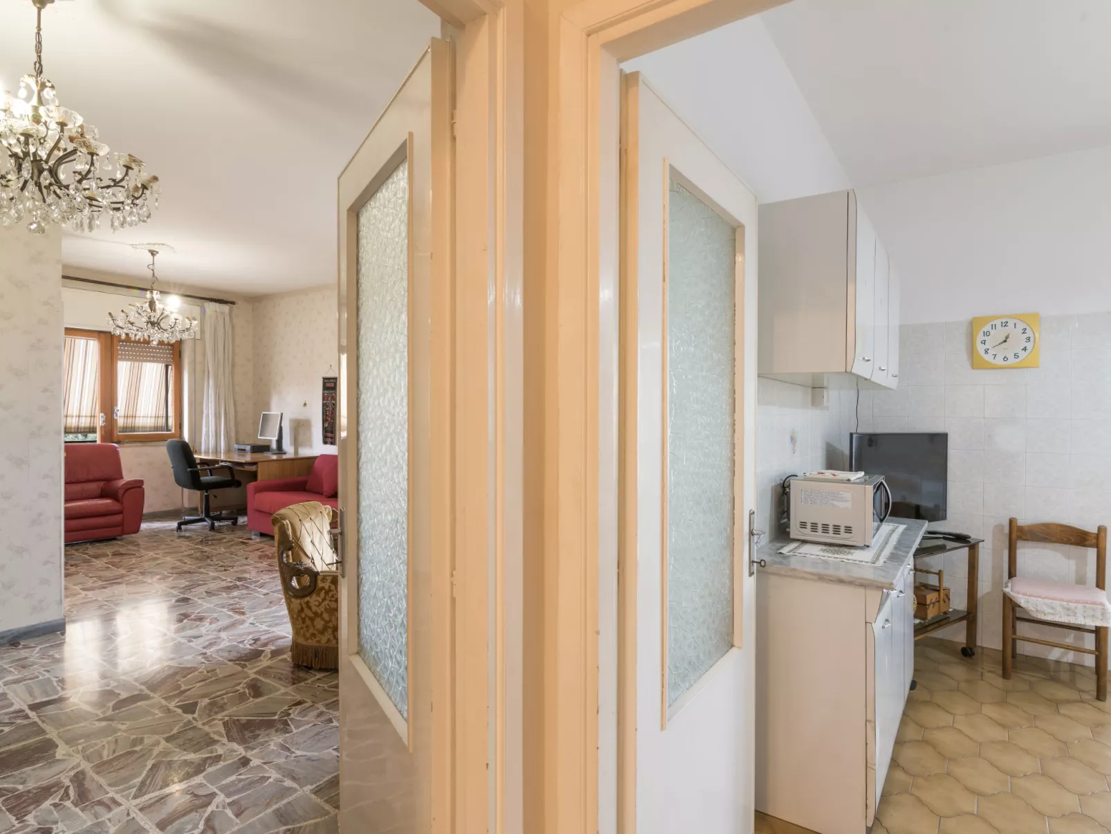 Fiumicino House-Inside