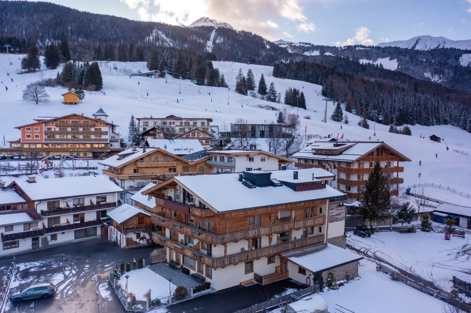 Zugspitz Suites Lermoos 4-Area winter 1km