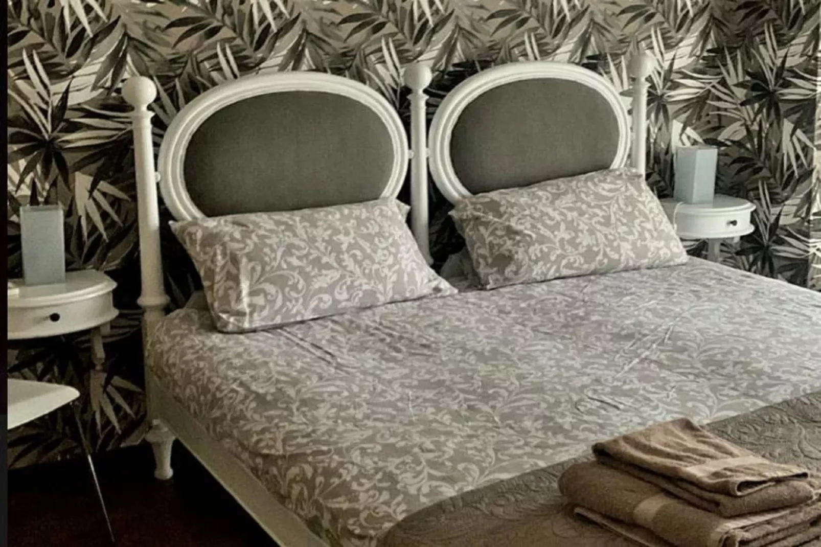 Pinot Nero-Bedroom