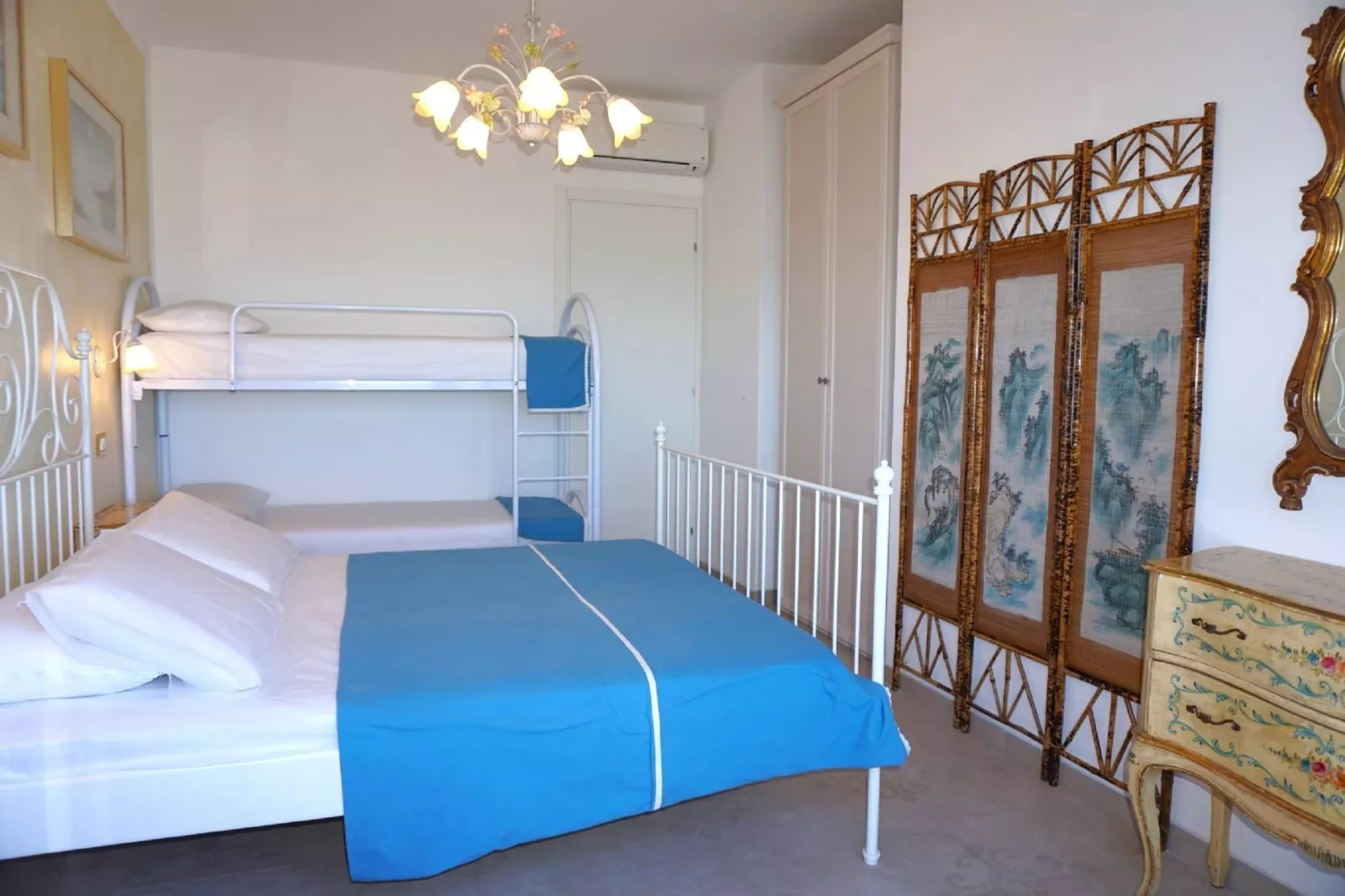 Miramare 4/22-Bedroom