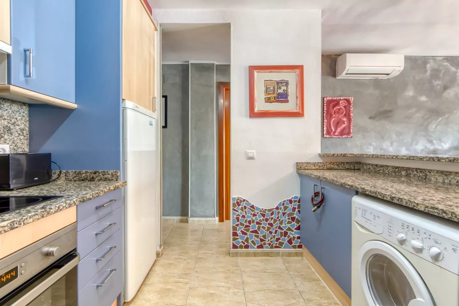 MIRABLAU F 11 Empuriabrava-Kitchen