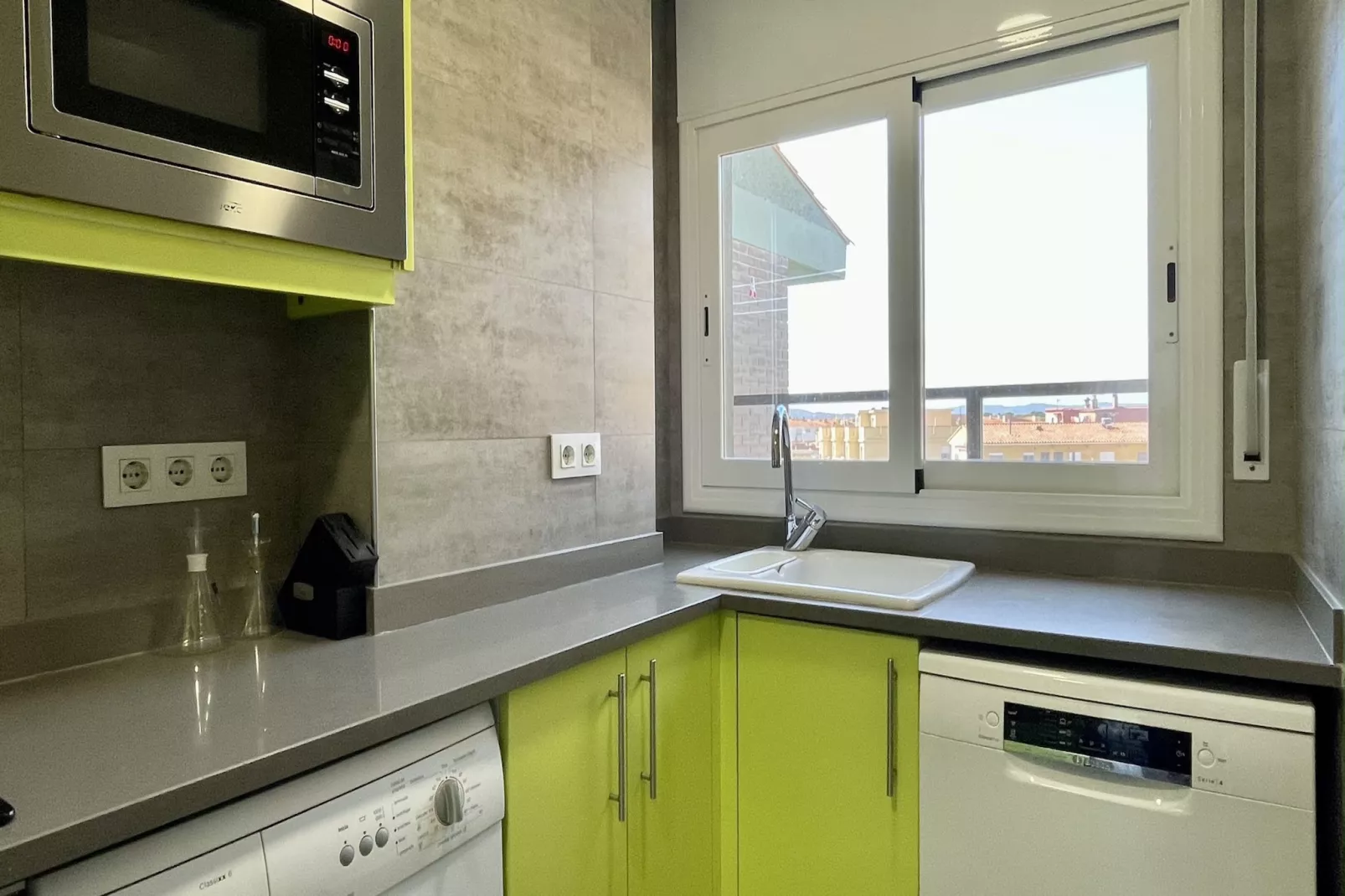 VORAMAR A 3-2-Kitchen