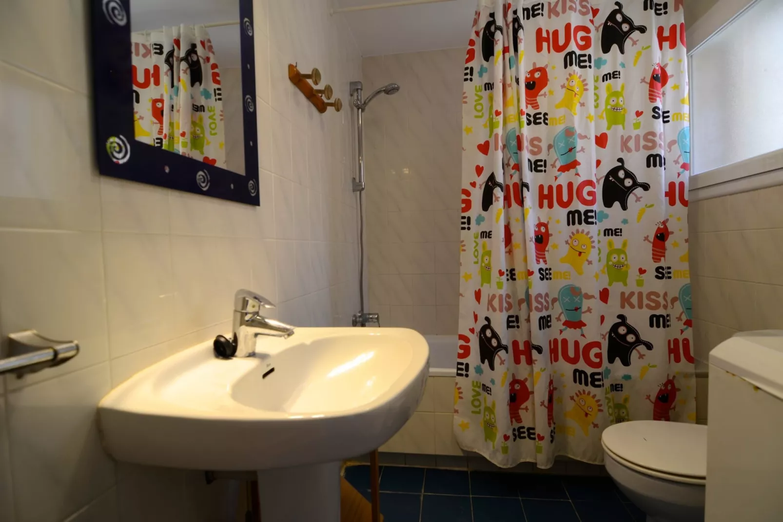 MANUREVA VII 2-A-Bathroom