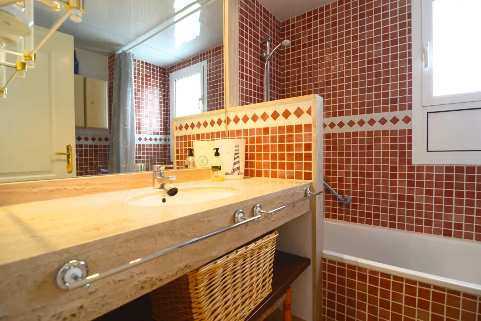BRISES DEL MAR 3-1-Bathroom