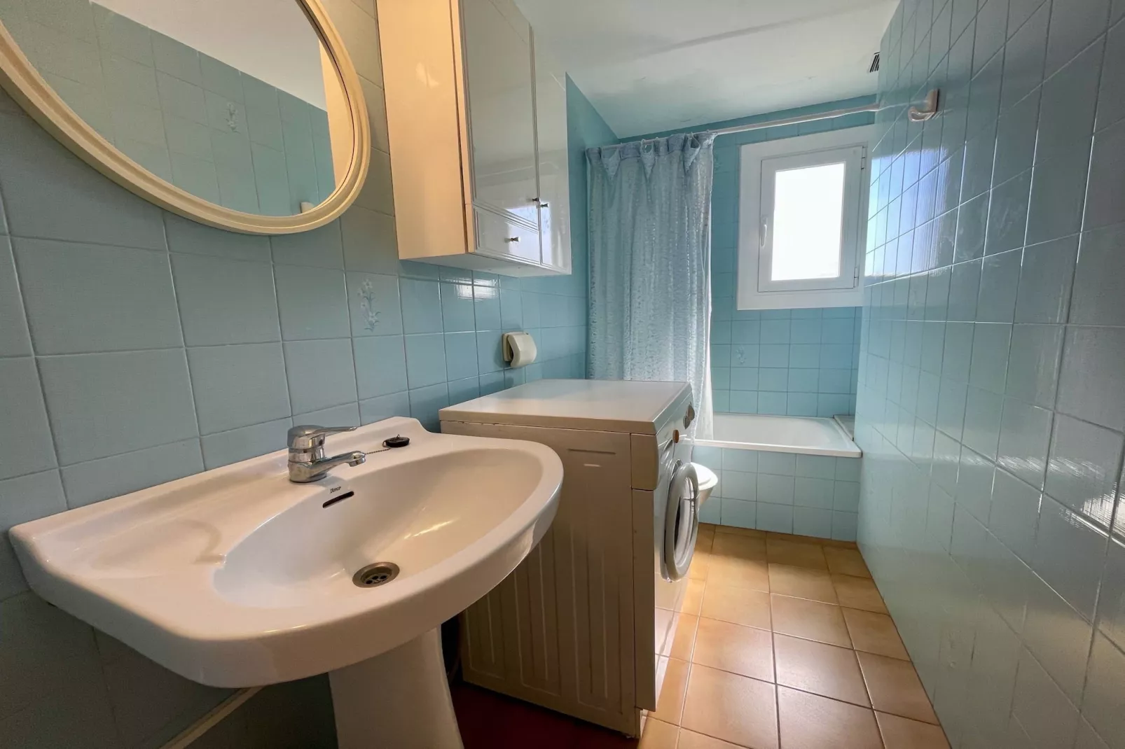 MUNDEL 2-2-Bathroom