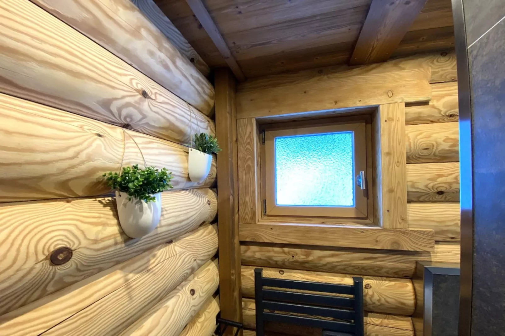 L'OURS NOIR Chalet en rondins-Badezimmer