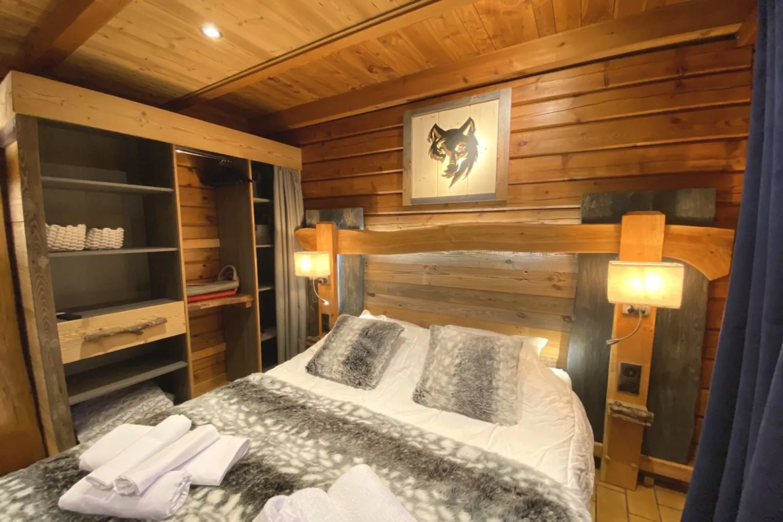 LE GRIZZLY Chalet en bois au calme-Schlafzimmer